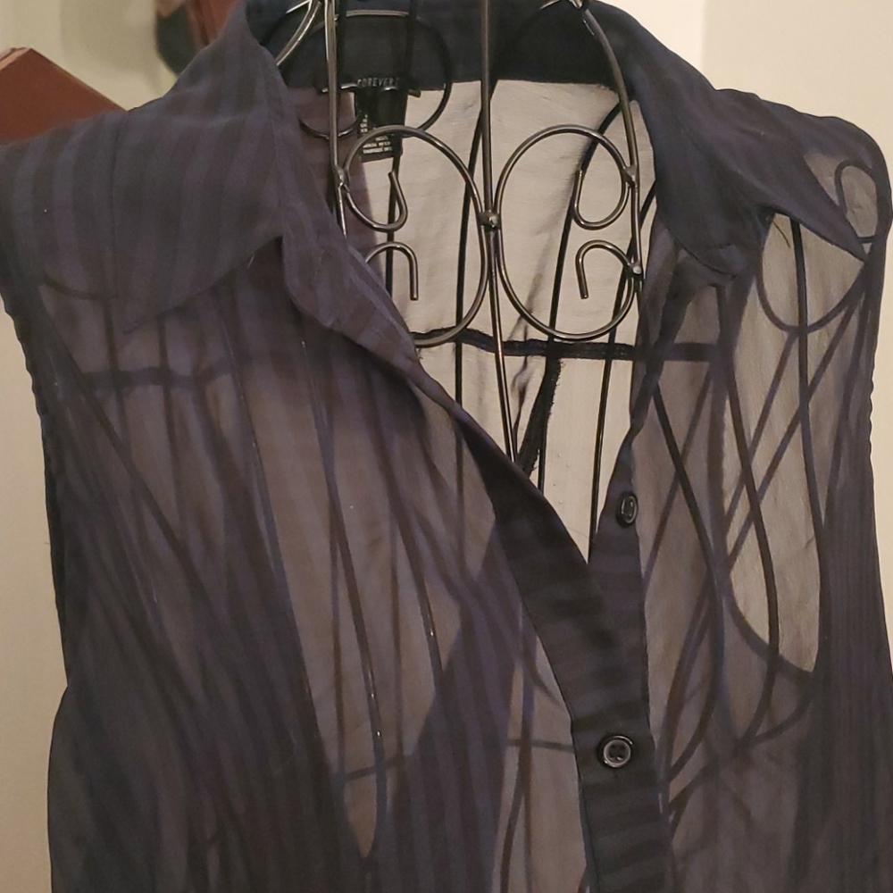 Forever 21 sheer top size Medium - Picture 2 of 6